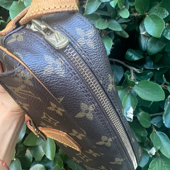 Authentic LOUIS VUITTON Jeune Fille Crossbody Shoulder Bag LVTH8907 France 1989 - Picture 7 of 12